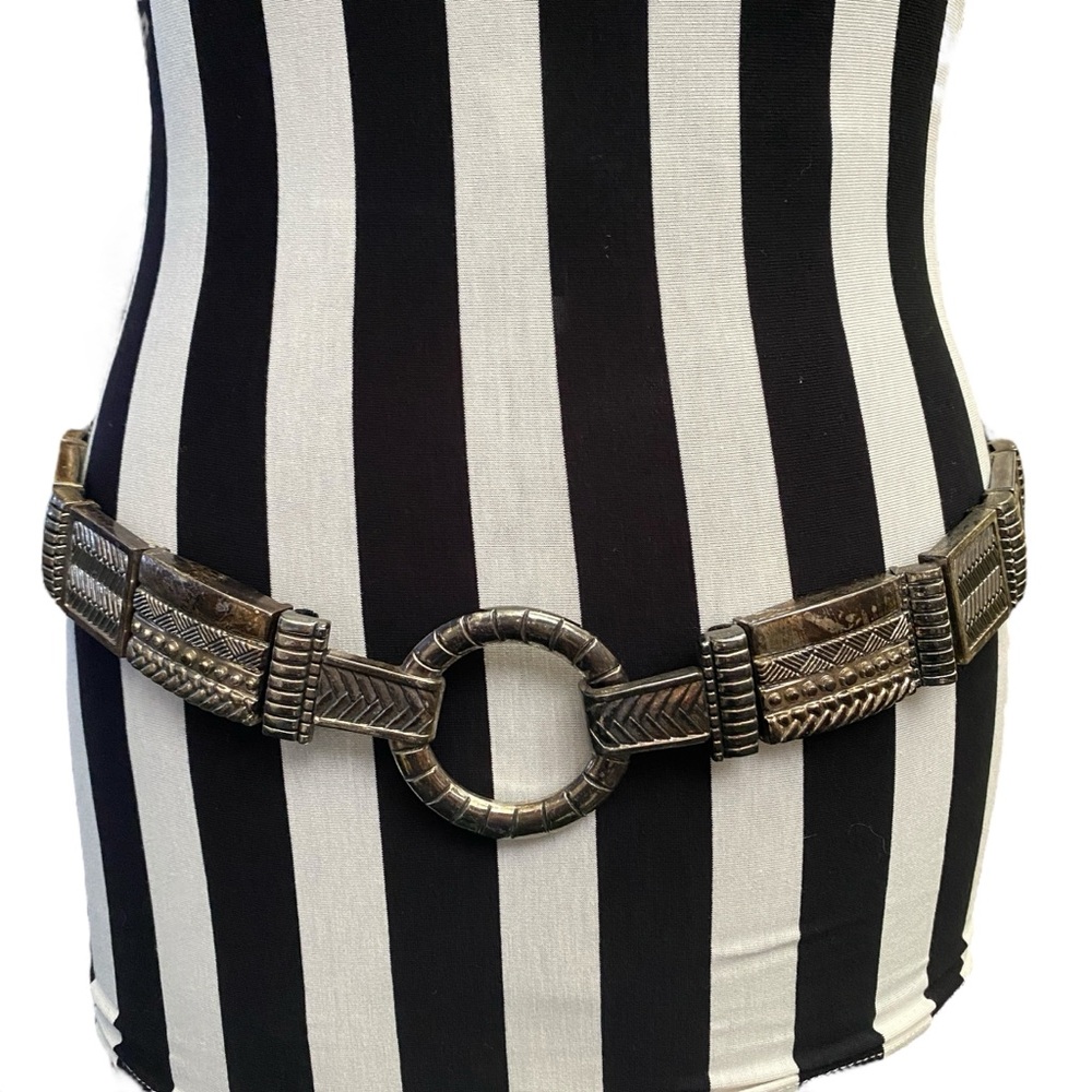 Chico’s Genuine Leather Womens Belt  Black Leather Silver Colored Accents 33-40”
